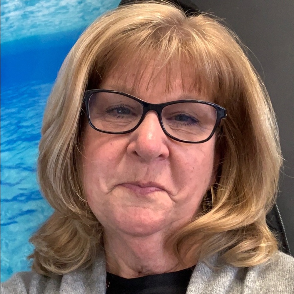 Meet your Posher, Andrea